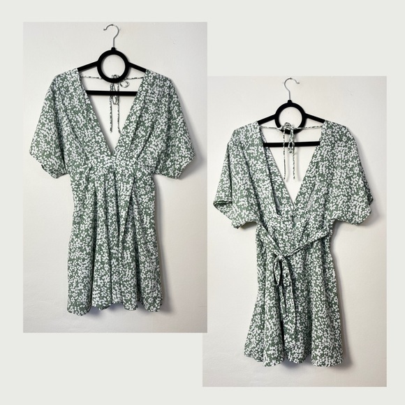 Green & White Floral Mini Dress – Size S - Picture 4 of 13